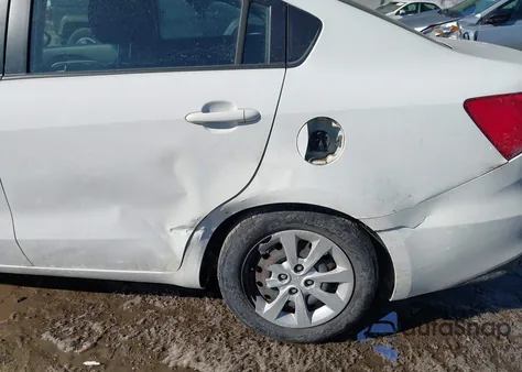 2016 Kia Rio Lx z USA, uszkodzony, nr VIN KNADM4A3XG6623328